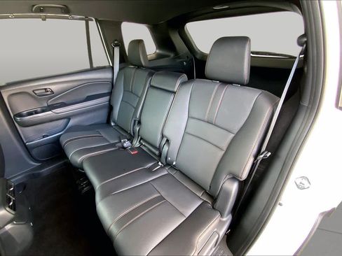 Used 2025 Honda Passport TrailSport image 21