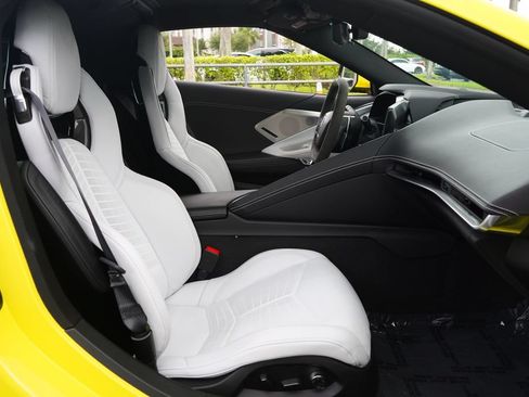 Used 2022 Chevrolet Corvette Stingray Preferred Cpe w/ 2LT RWD image 19