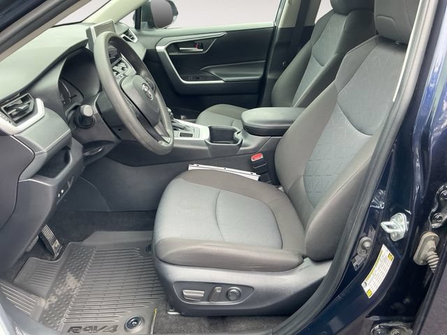 Used 2025 Toyota RAV4 XLE AWD/4WD image 10