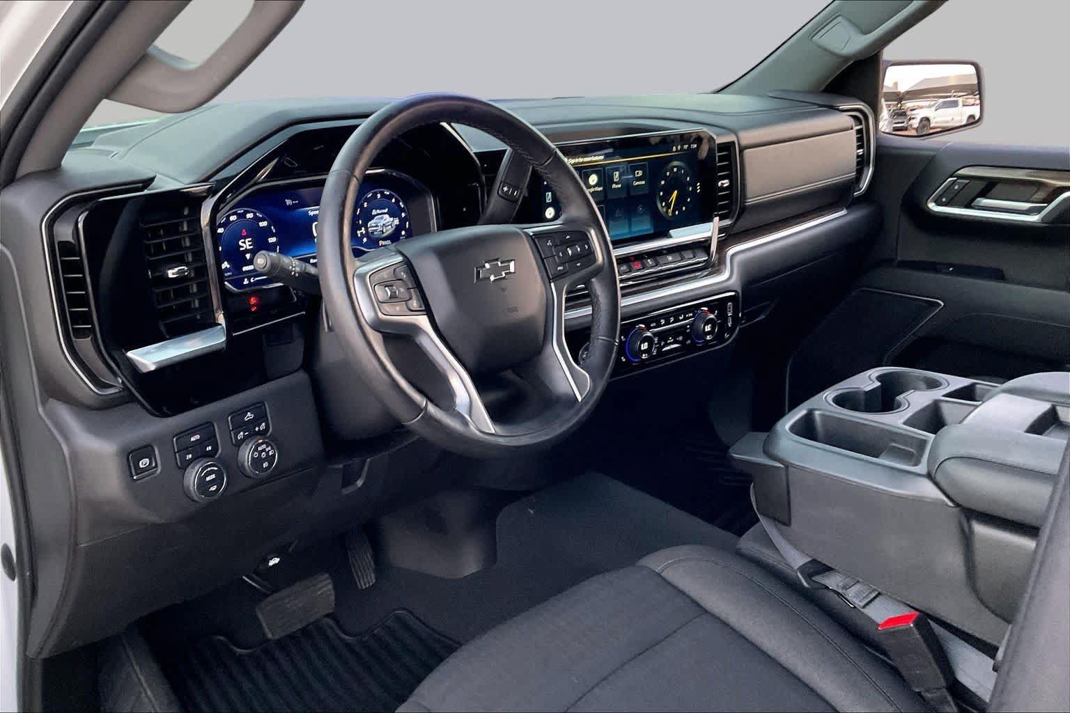 Used 2022 Chevrolet Silverado 1500 RST AWD/4WD image 17