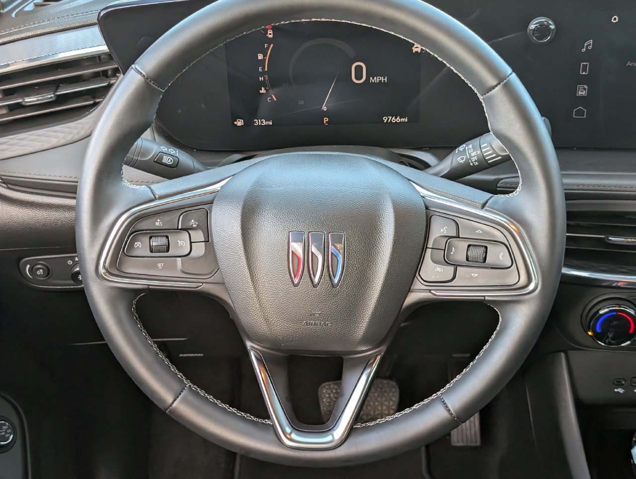 Used 2024 Buick Encore GX Preferred FWD image 11