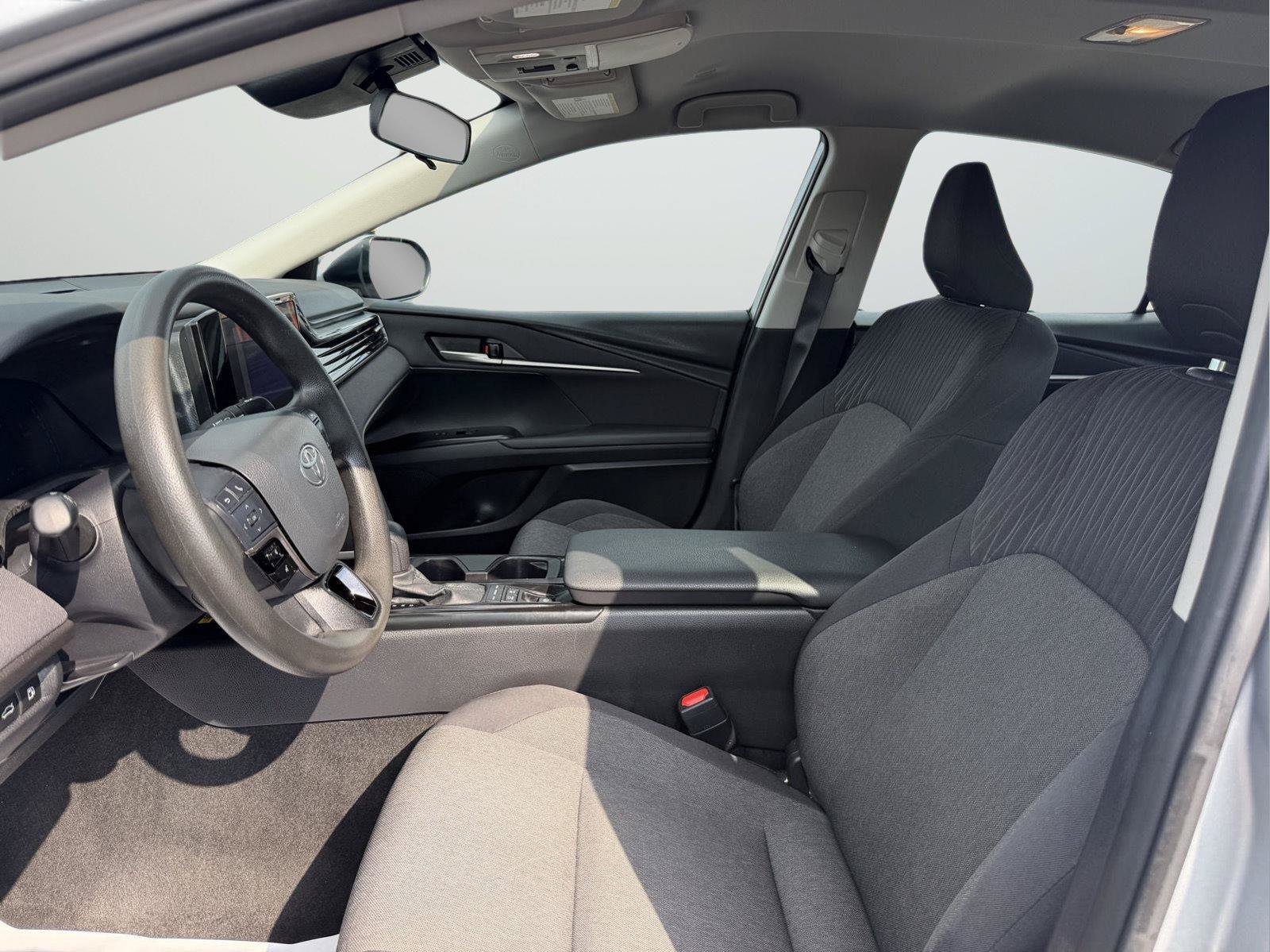 Used 2025 Toyota Camry LE FWD image 12