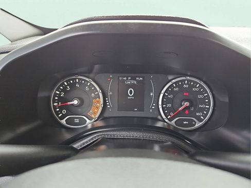 Used 2021 Jeep Renegade Sport FWD image 16