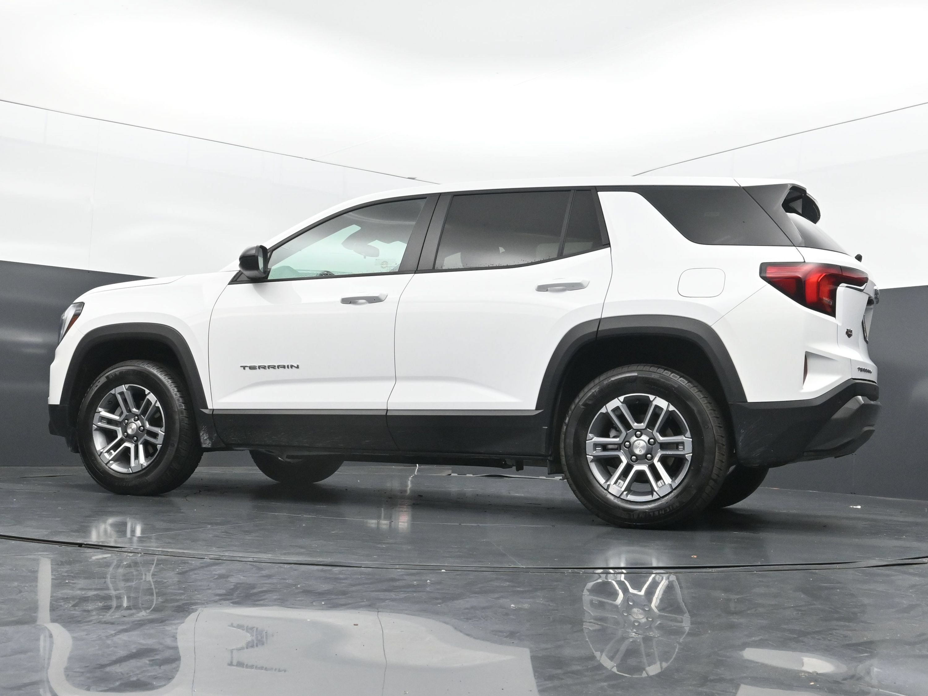 Used 2026 GMC Terrain Elevation FWD image 37
