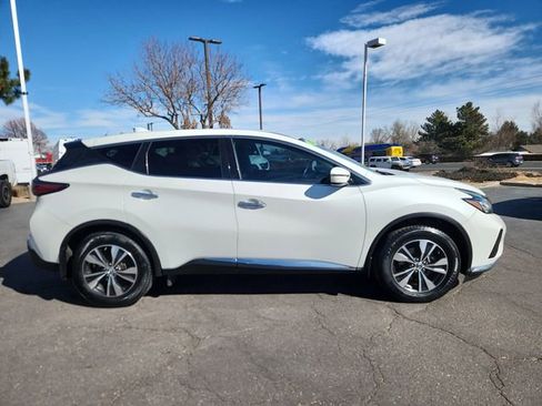 Used 2019 Nissan Murano S image 2