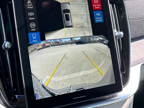 New 2026 Volvo XC90 T8 Ultra w/ Protection Package Premier AWD/4WD image 17