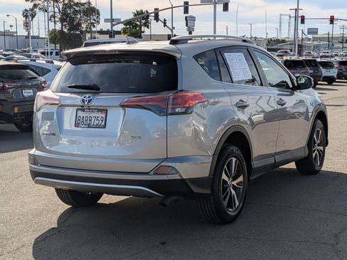 Used 2016 Toyota RAV4 XLE image 4