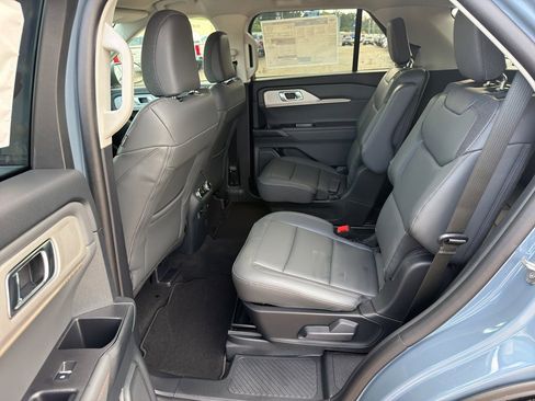 New 2026 Ford Explorer Active RWD image 24