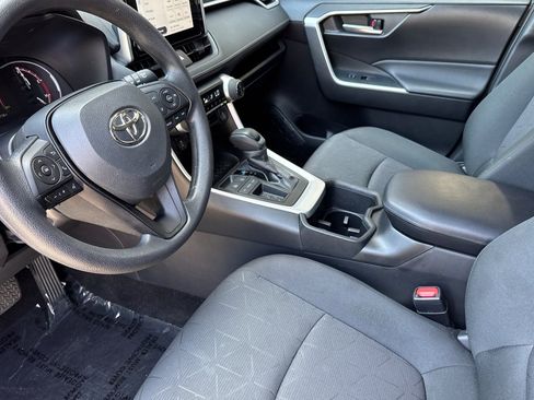 Used 2024 Toyota RAV4 XLE w/ Convenience Package FWD image 12