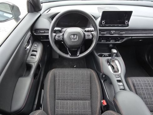 Used 2025 Honda HR-V Sport image 20