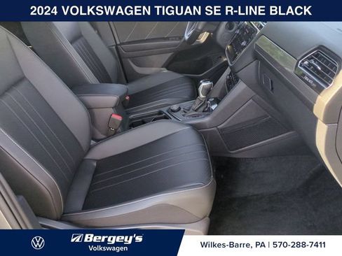 Certified 2024 Volkswagen Tiguan SE R-Line AWD/4WD image 29