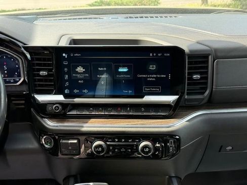 Used 2023 Chevrolet Silverado 1500 LT w/ Z71 Off-Road Package AWD/4WD image 13