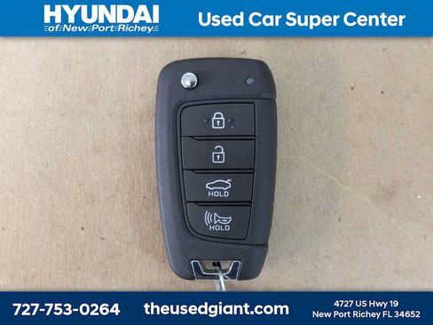 Used 2024 Hyundai Elantra SE FWD image 30