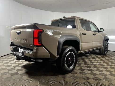 Used 2026 Toyota Tacoma TRD Off-Road w/ TRD Off Road Upgrade Package image 5