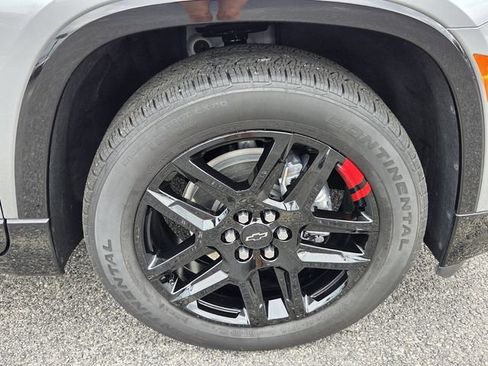Certified 2023 Chevrolet Traverse Premier w/ Redline Edition FWD image 8