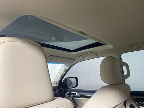 Certified 2022 Lexus GX 460 Premium AWD/4WD image 15