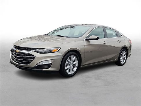 Used 2024 Chevrolet Malibu LT image 3