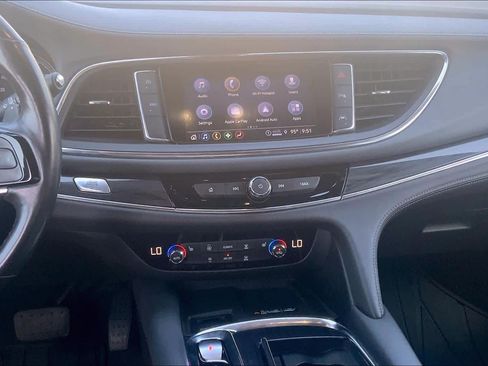 Certified 2023 Buick Enclave Essence AWD/4WD image 7