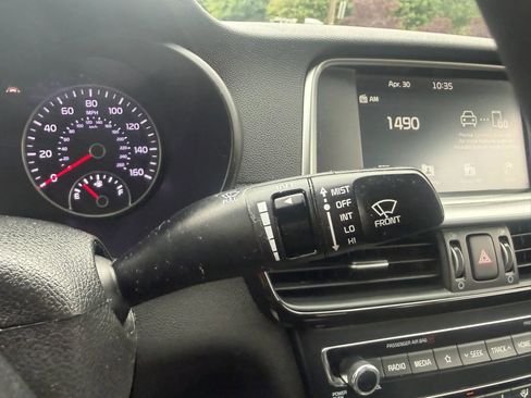 Used 2019 Kia Optima FWD image 15