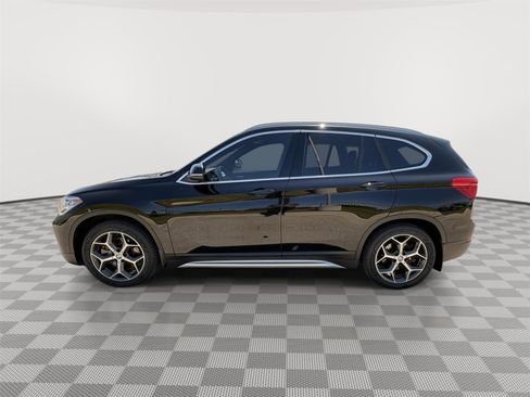 Used 2019 BMW X1 xDrive28i w/ Convenience Package AWD/4WD image 2