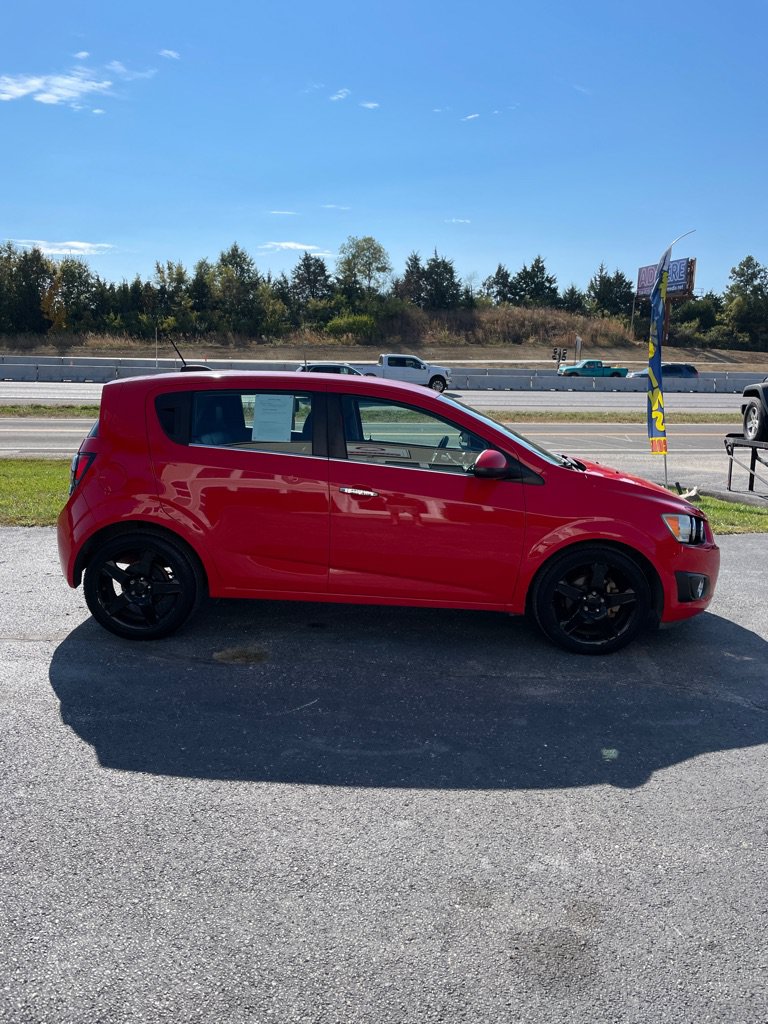 Used 2015 Chevrolet Sonic LTZ FWD image 6