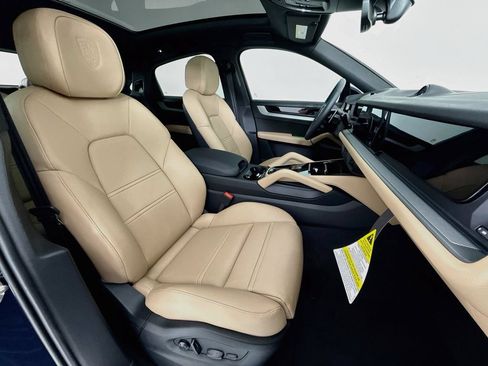 New 2026 Porsche Cayenne Coupe AWD/4WD image 30