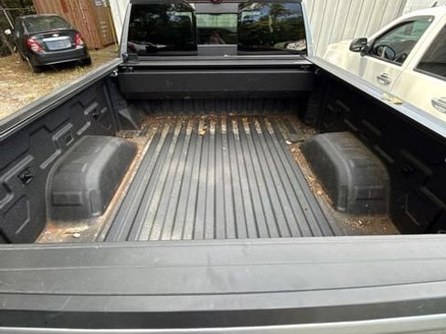 Used 2024 GMC Sierra 1500 AT4 w/ Technology Package AWD/4WD image 10