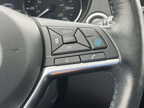 Used 2018 Nissan Rogue SL w/ Premium Package AWD/4WD image 28