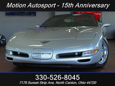 Used 2004 Chevrolet Corvette Convertible w/ Preferred Equipment Group RWD image 51