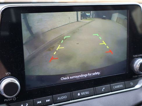 Used 2023 Nissan Sentra SV FWD image 7