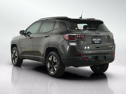 Used 2018 Jeep Compass Trailhawk w/ Leather Interior Group AWD/4WD image 3