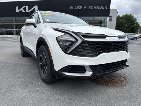 Certified 2023 Kia Sportage LX AWD/4WD image 2