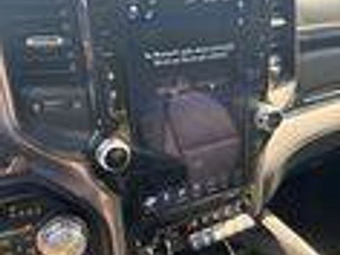 Used 2021 RAM 1500 Limited AWD/4WD image 9