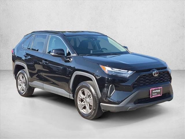 Certified 2025 Toyota RAV4 XLE FWD image 3