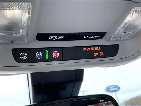 Used 2024 GMC Terrain SLE image 33