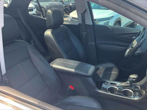 Used 2023 Chevrolet Equinox Premier AWD/4WD image 7