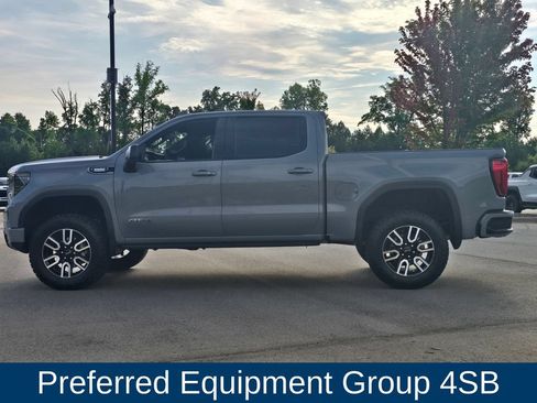 Used 2025 GMC Sierra 1500 AT4 w/ AT4 Premium Package AWD/4WD image 5