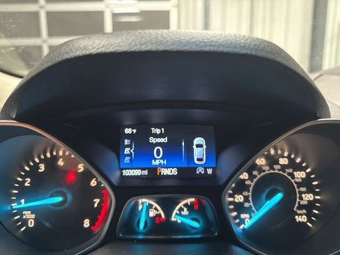 Used 2018 Ford Escape SEL FWD image 6