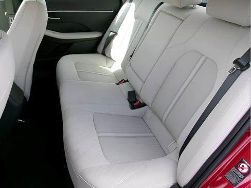 Used 2023 Hyundai Sonata SEL image 10