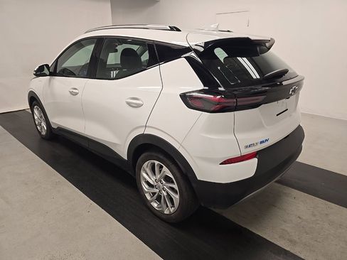 Used 2023 Chevrolet Bolt EUV LT w/ Driver Confidence Package FWD image 4