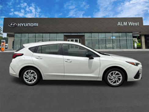 Used 2024 Subaru Impreza 2.0i AWD/4WD image 4