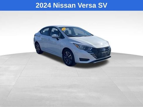 Used 2024 Nissan Versa SV w/ Trunk Package image 2