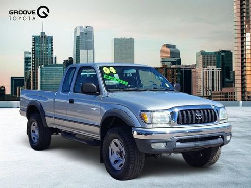 Used 2004 Toyota Tacoma PreRunner image 8