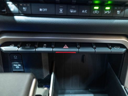 New 2026 Toyota Tundra Limited AWD/4WD image 27