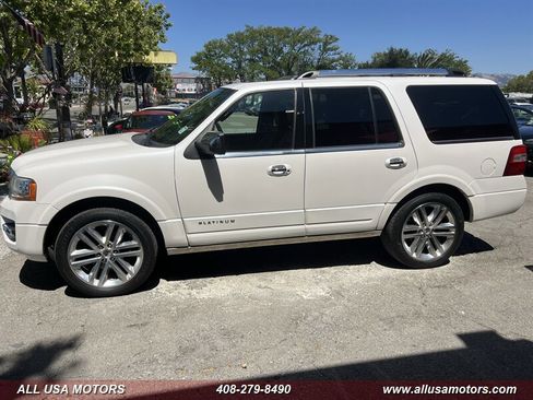 Used 2015 Ford Expedition Platinum AWD/4WD image 6
