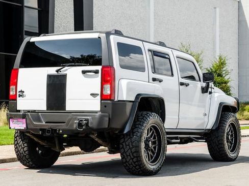 Used 2009 HUMMER H3 Alpha image 7