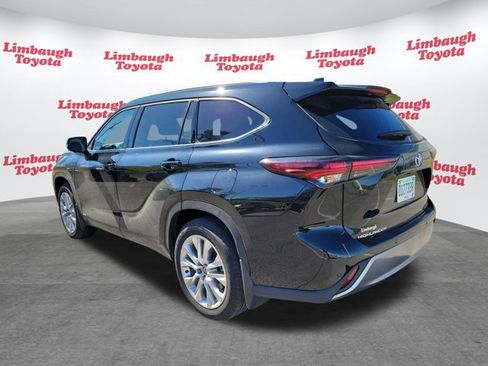 Used 2026 Toyota Highlander Limited image 29