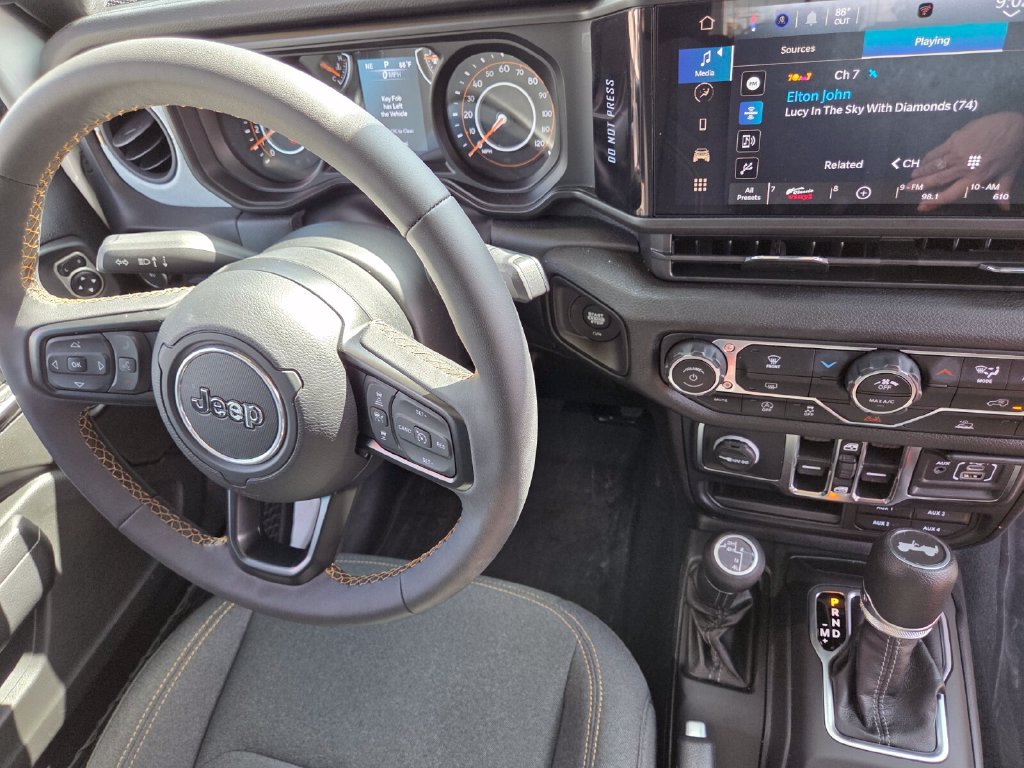 Used 2024 Jeep Wrangler Unlimited Sport AWD/4WD image 29