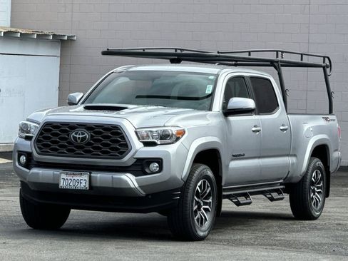 Used 2021 Toyota Tacoma TRD Sport w/ Technology Package image 8