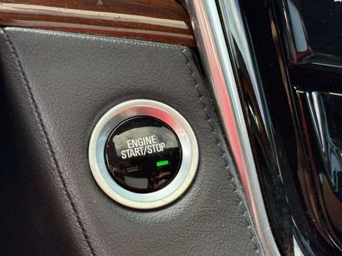 Used 2019 Cadillac Escalade Luxury AWD/4WD image 27